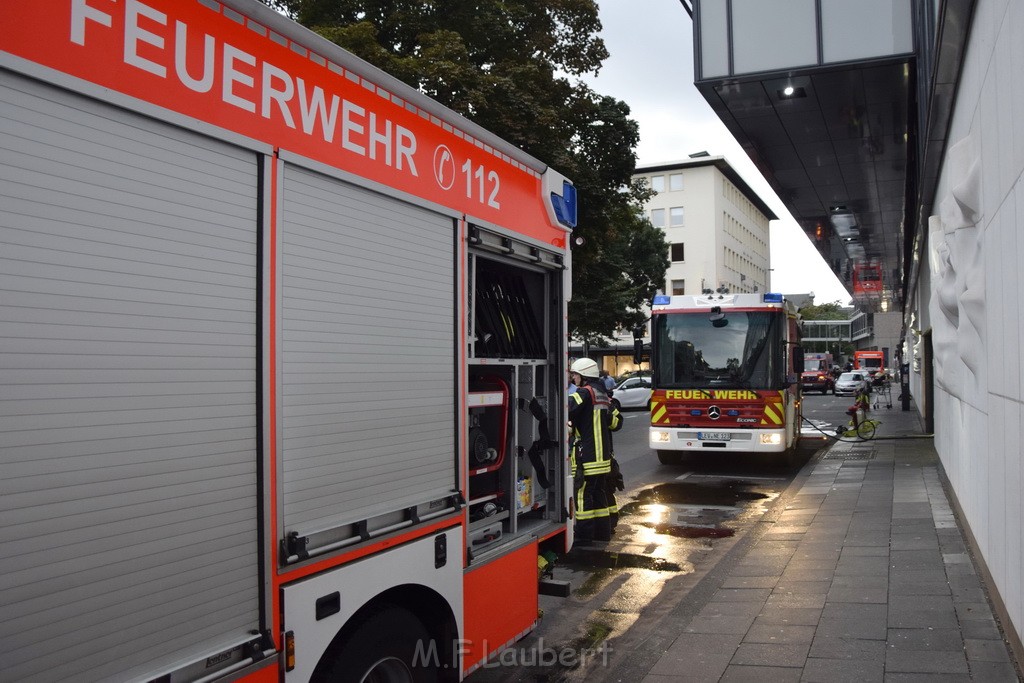 Feuer 2 WDR Koeln Altstadt Nord An der Rechtschule P126.JPG - Miklos Laubert